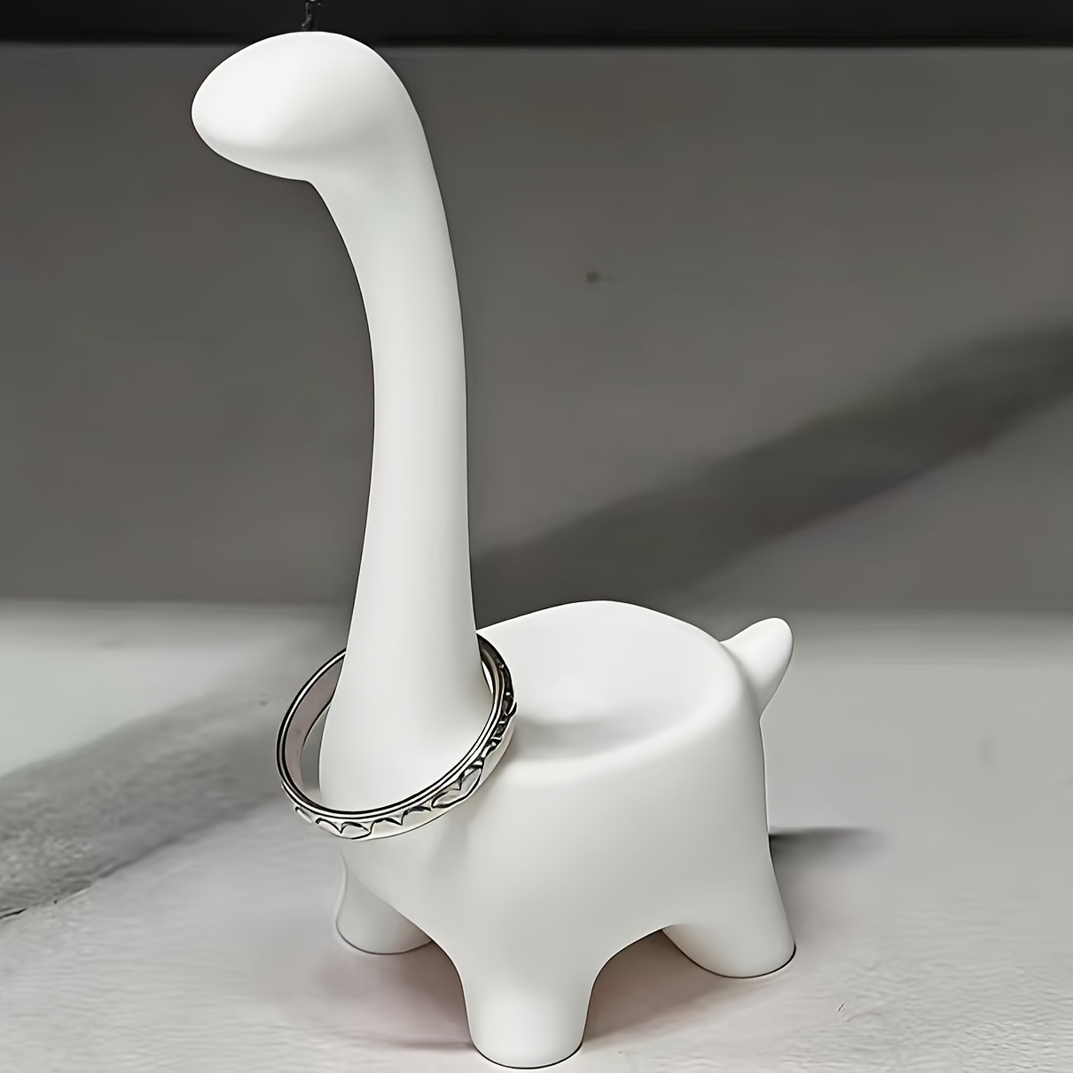 قطعتان من حامل الخواتم البسيط  - مراجعة 3D Printing Jewelry وسعره